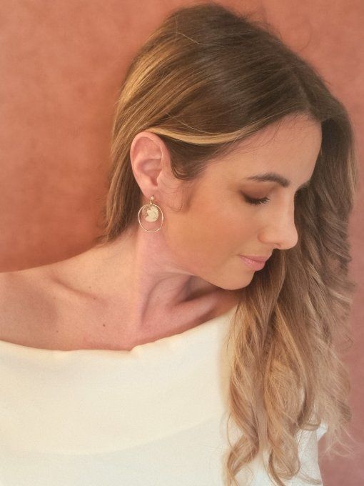 Boucles d'oreilles Naia fleurs pressées hortensia blanc ivoire 