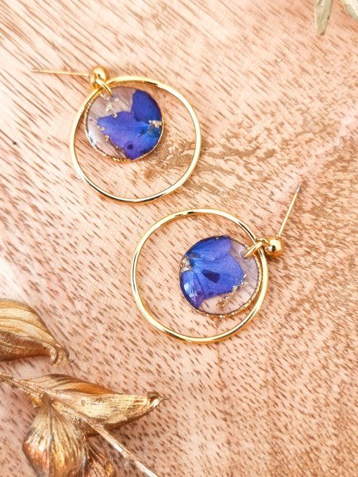 Boucles d'oreilles Naia fleurs pressées hortensia bleu 