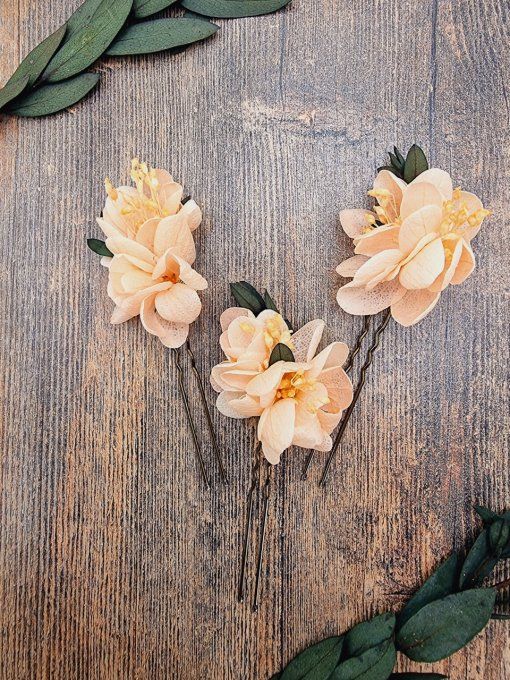 3 pics cheveux fleurs mariage cérémonie pêche