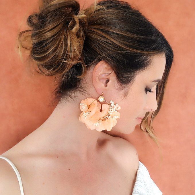 Boucles d'oreilles créoles fleurs hortensia pêche mariage dorées à l'or fin